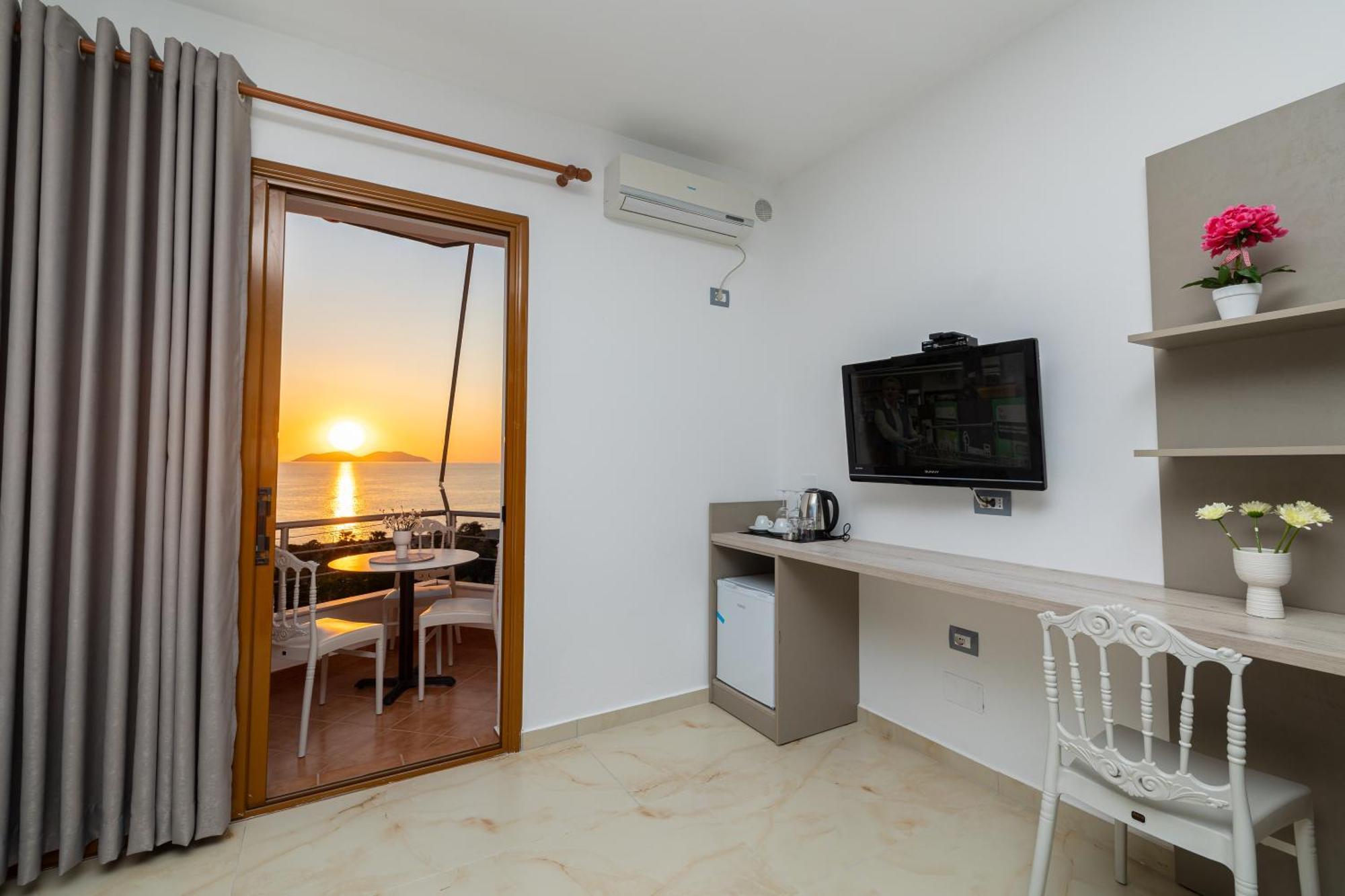 Hotel Idi Vlorë Exteriör bild