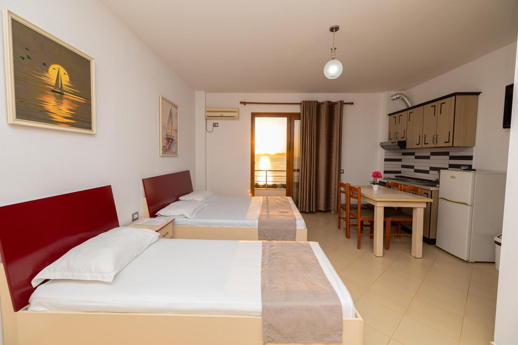 Hotel Idi Vlorë Exteriör bild