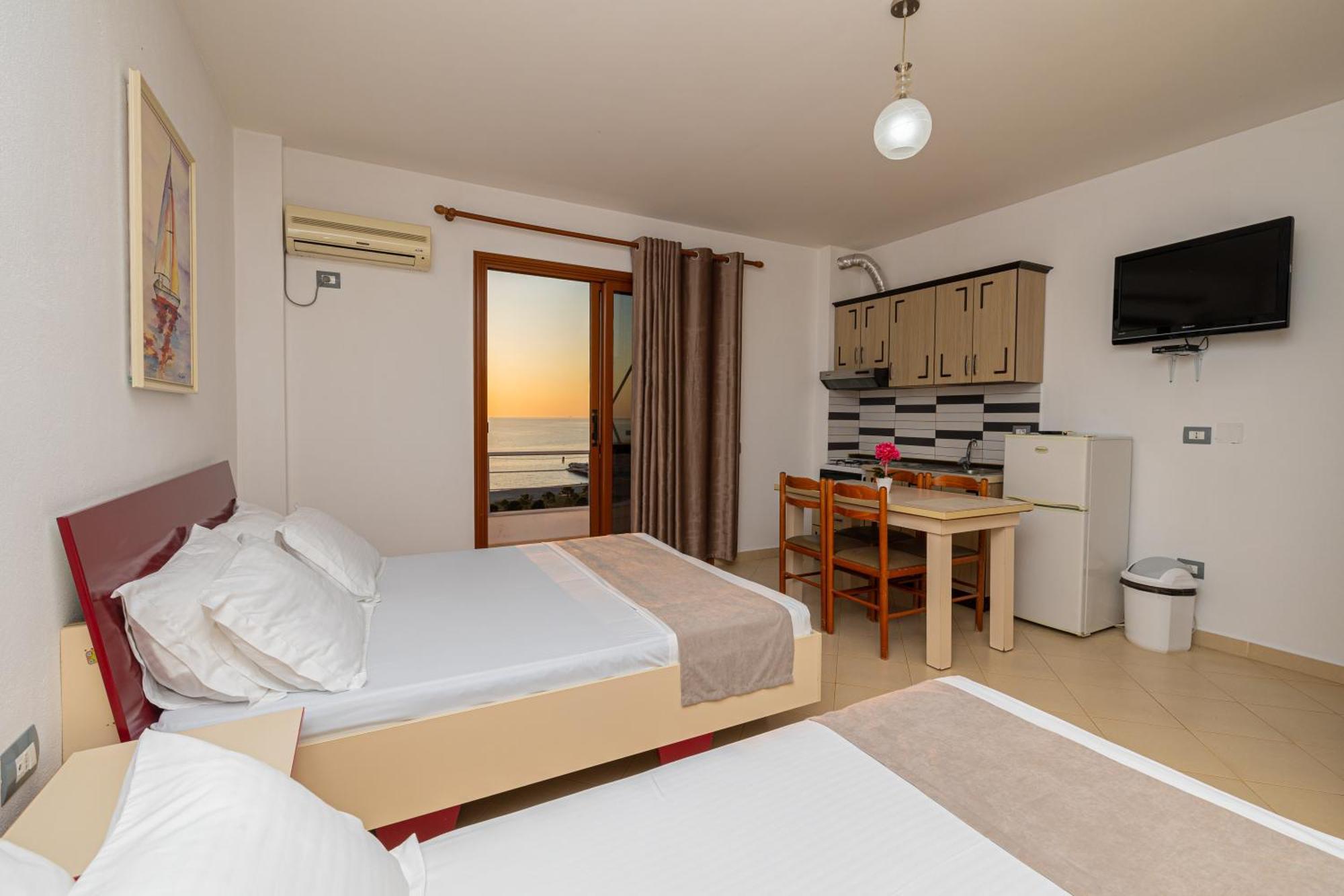 Hotel Idi Vlorë Exteriör bild